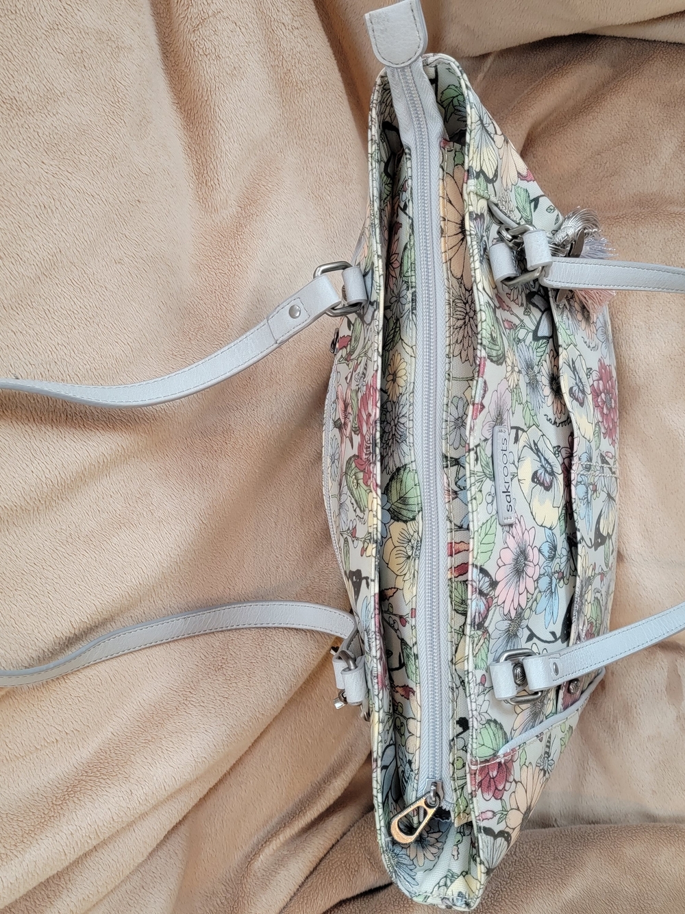 Sakroots Pastel Floral & Butterfly Tote with Tassel Charm - Picture 5 of 6